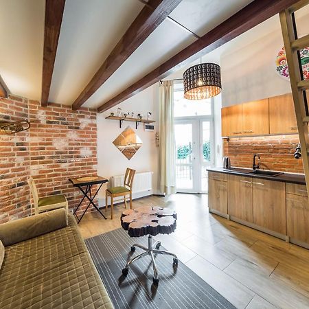 Studio Z Ogrodem Przy Starej Zajezdni Cracóvia Exterior foto