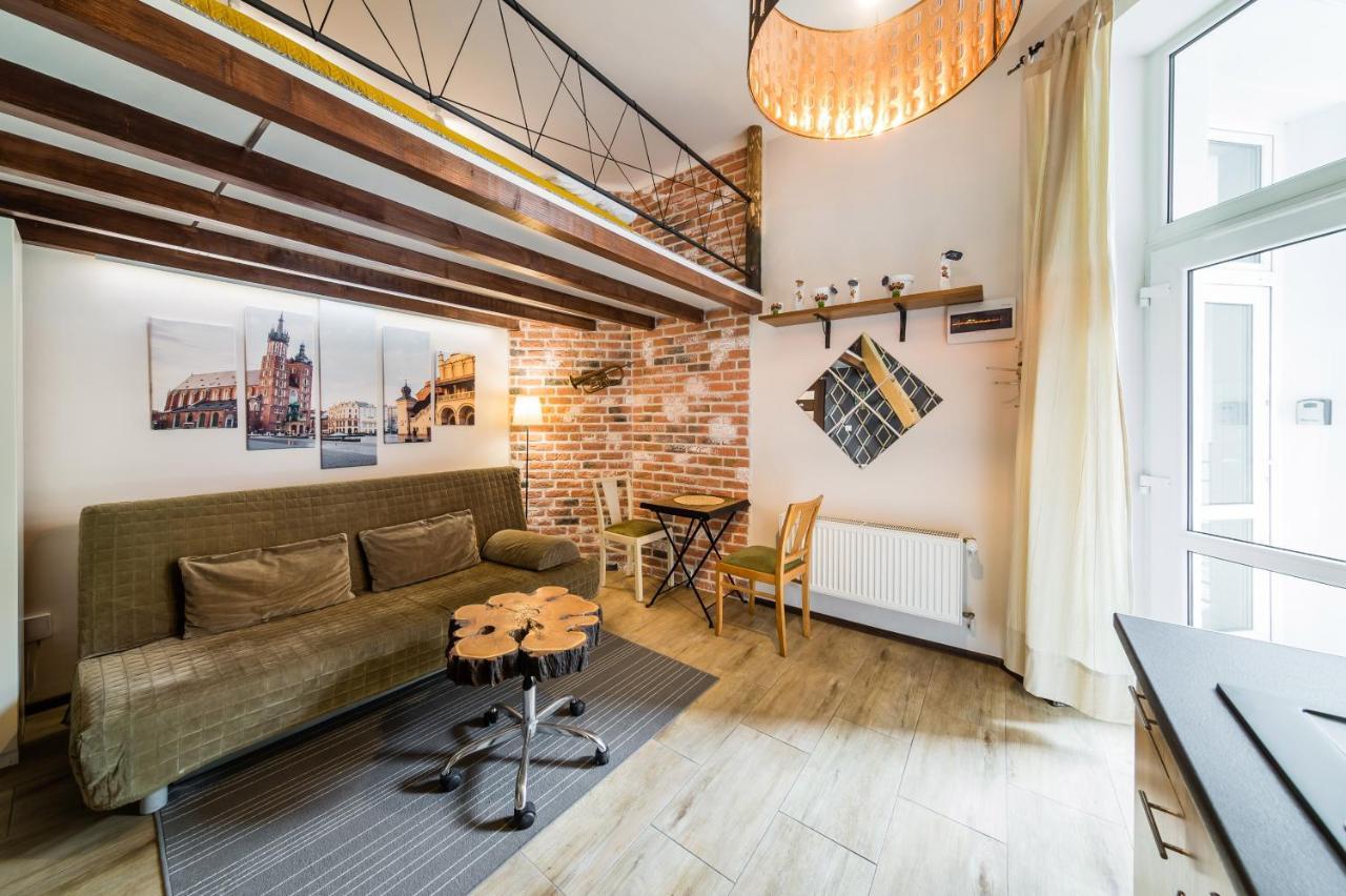 Studio Z Ogrodem Przy Starej Zajezdni Cracóvia Exterior foto