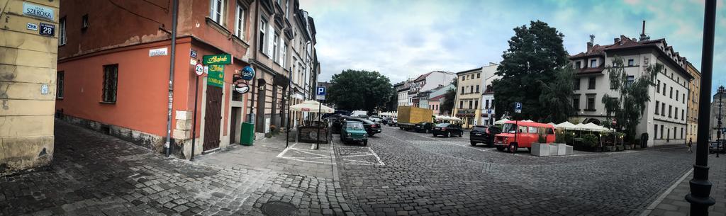 Studio Z Ogrodem Przy Starej Zajezdni Cracóvia Exterior foto