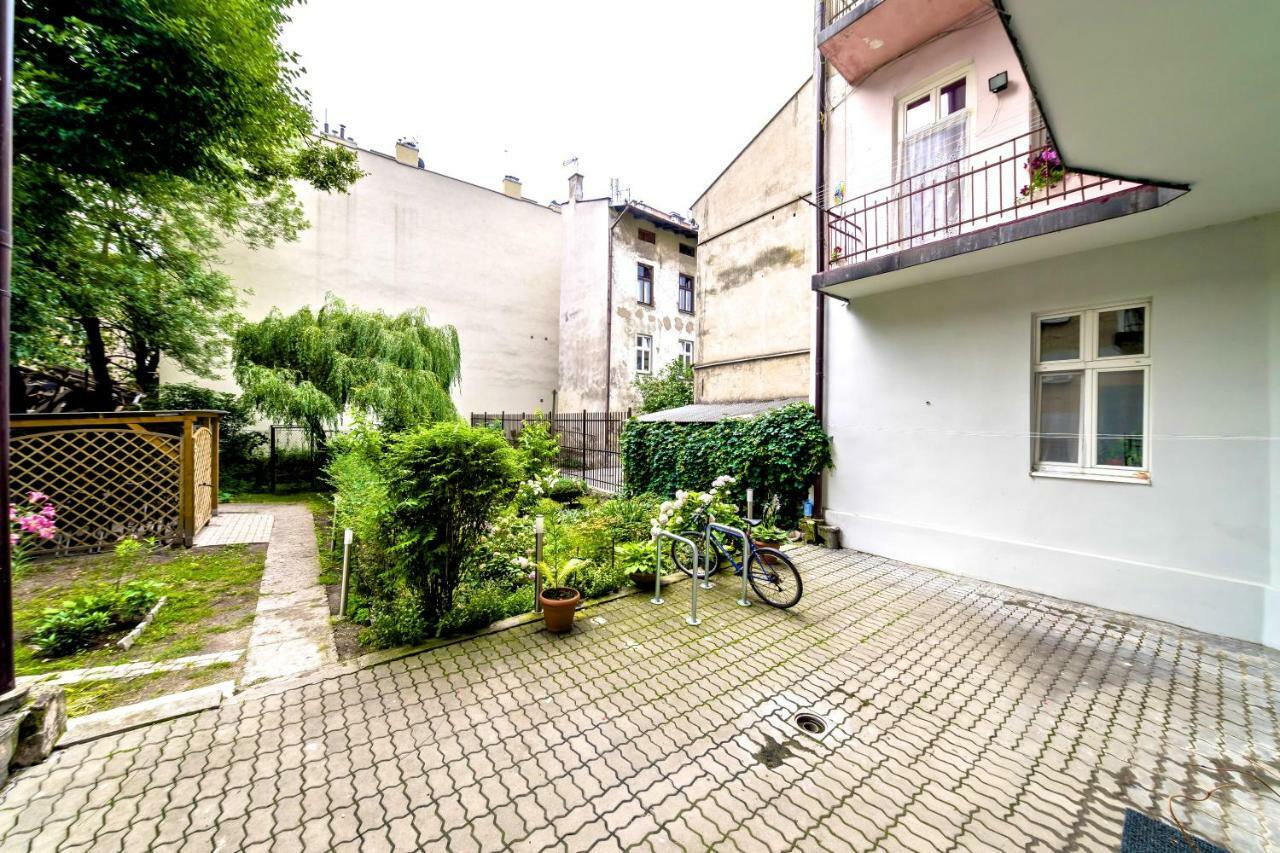 Studio Z Ogrodem Przy Starej Zajezdni Cracóvia Exterior foto