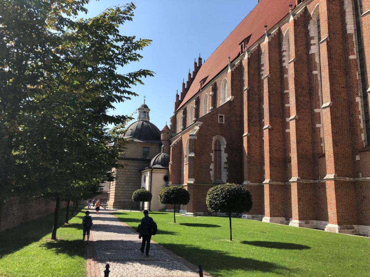 Studio Z Ogrodem Przy Starej Zajezdni Cracóvia Exterior foto